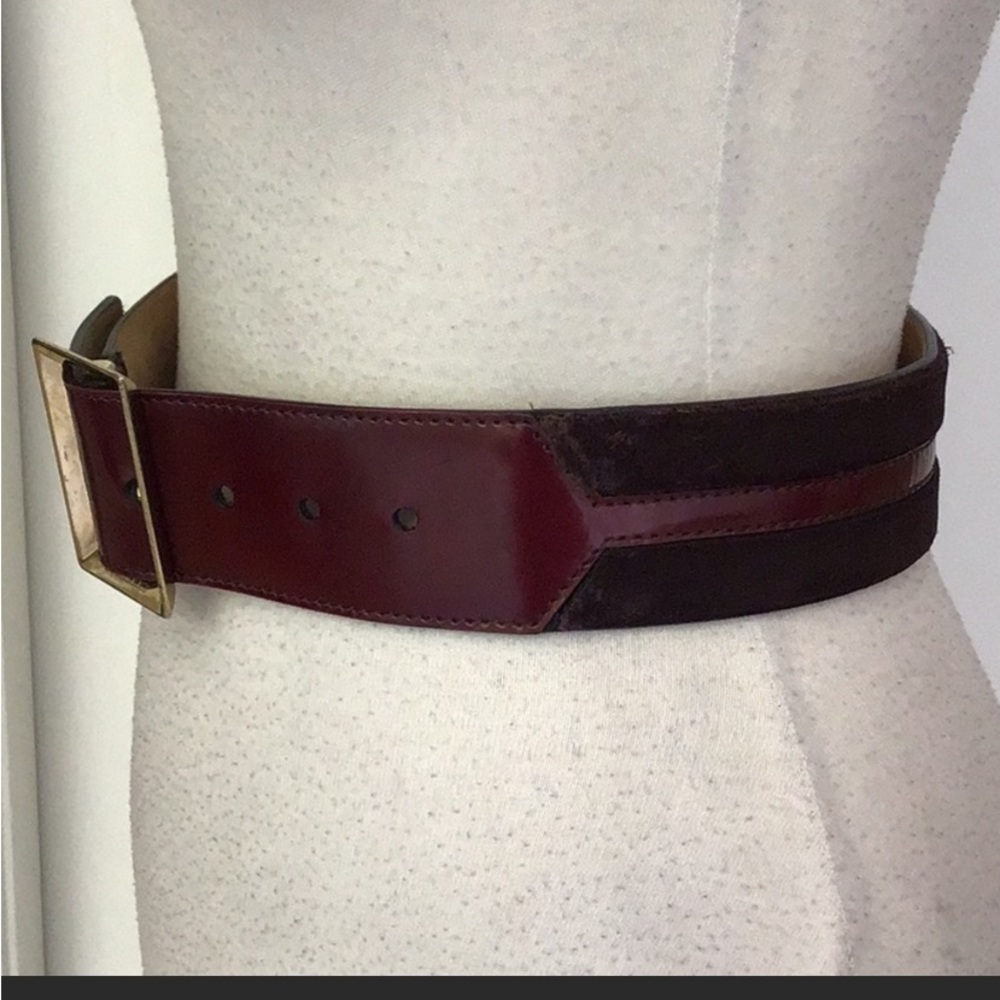 Burberry belt size 26